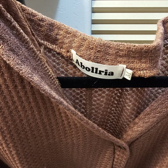 Abollria Purple Sweater - Picture 2 of 3